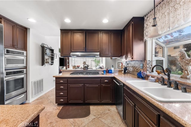 42526 61st W, Lancaster, CA 93536 — photo 7 of 30