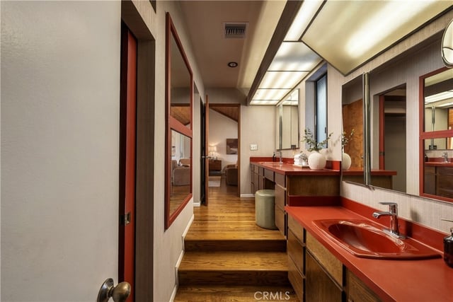 3585 Military, Los Angeles, CA 90034 — photo 25 of 45