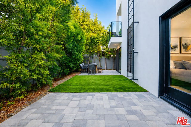 11614 Colfax Meadow Lane, Studio City, CA 91604 — photo 8 of 49