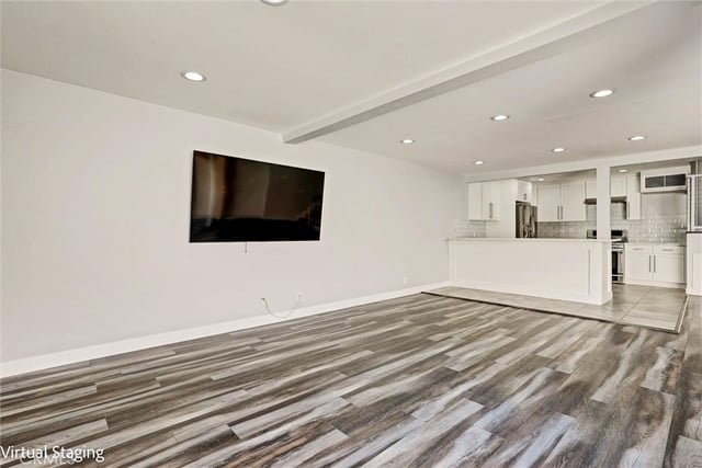 7924 Woodman Avenue 22, Panorama City, CA 91402 — photo 2 of 32