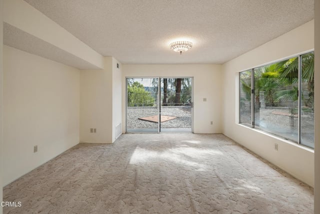17004 Canvas Street, Santa Clarita, CA 91387 — photo 10 of 35