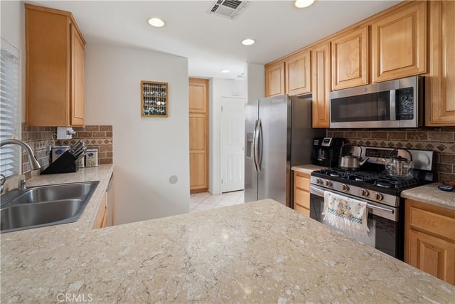 31313 Castaic Oaks Lane, Castaic, CA 91384 — photo 9 of 28