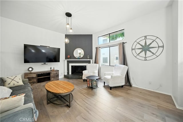 14937 Sherman Way 7, Van Nuys, CA 91405 — photo 4 of 37