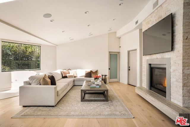 2450 Nalin Drive, Los Angeles, CA 90077 — photo 10 of 46