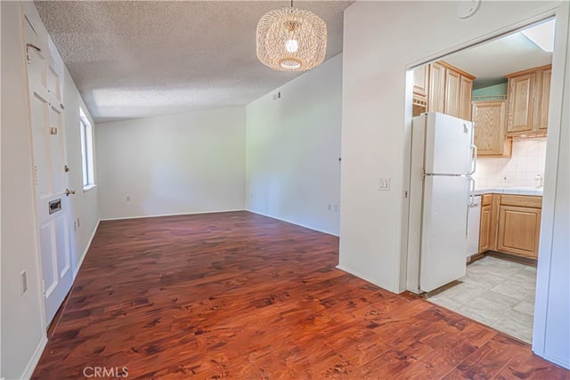 19228 B Avenue Of The Oaks, Newhall, CA 91321 — photo 16 of 43