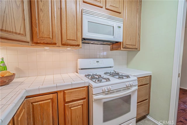 19228 B Avenue Of The Oaks, Newhall, CA 91321 — photo 19 of 43