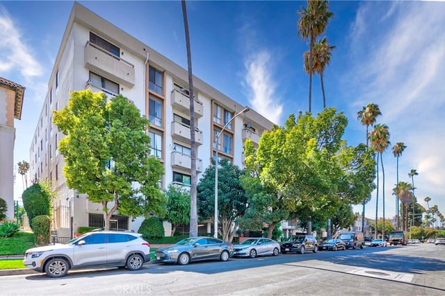 533 S St Andrews Place 408, Los Angeles, CA 90020 — photo 2 of 45
