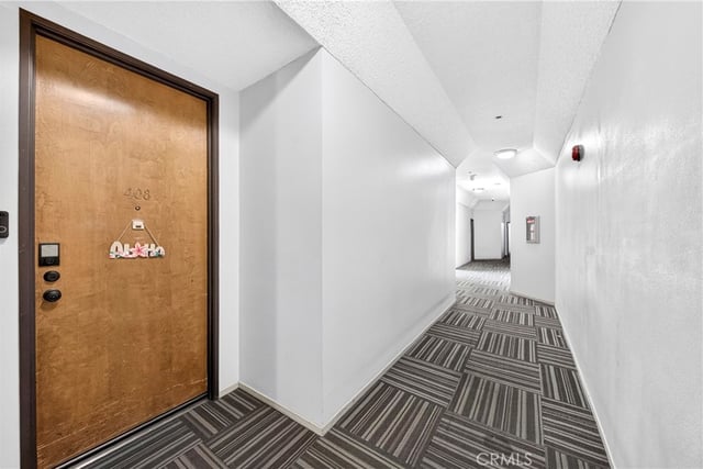 533 S St Andrews Place 408, Los Angeles, CA 90020 — photo 8 of 45