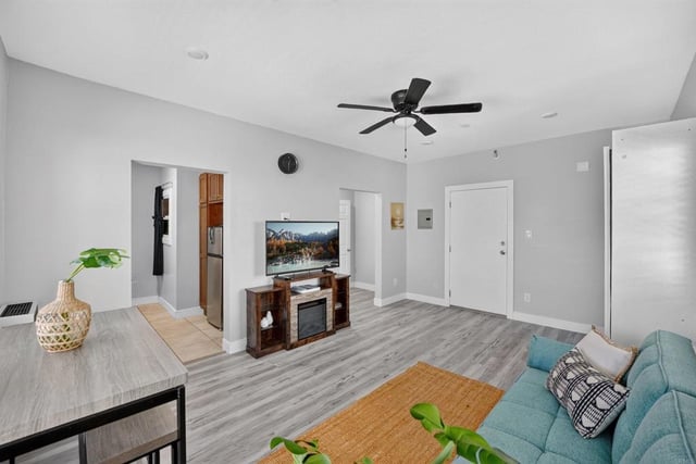 323 W 4Th Street 211, Long Beach, CA 90802 — photo 10 of 22