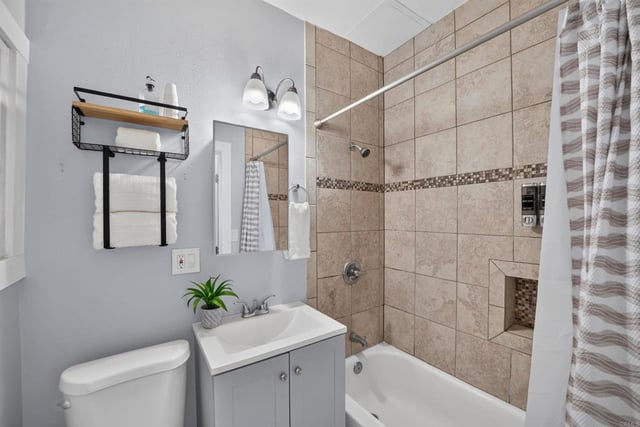 323 W 4Th Street 211, Long Beach, CA 90802 — photo 18 of 22