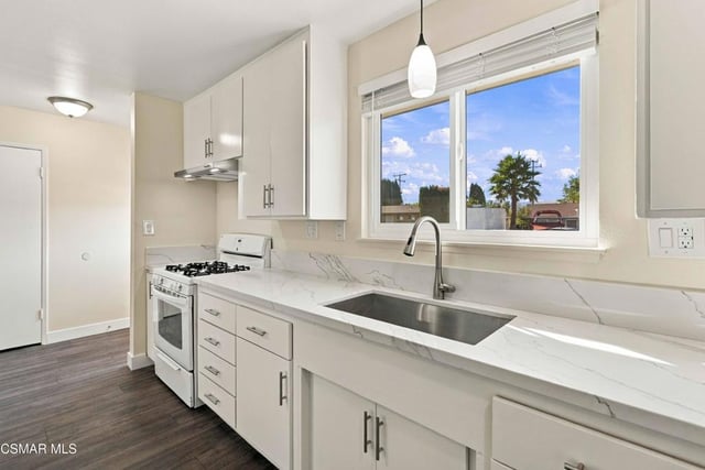 1317 Agnew Street, Simi Valley, CA 93065 — photo 4 of 33