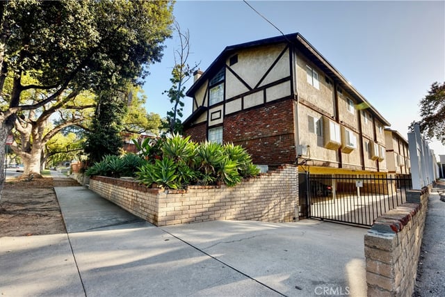 408 N Catalina 6, Pasadena, CA 91106 — photo 3 of 21