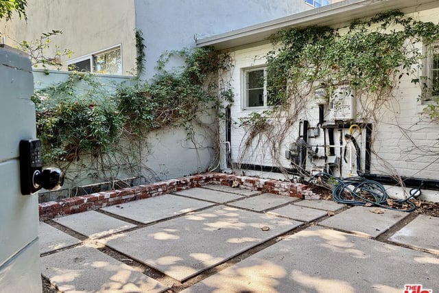 5333 Village Green, Los Angeles, CA 90016 — photo 13 of 14