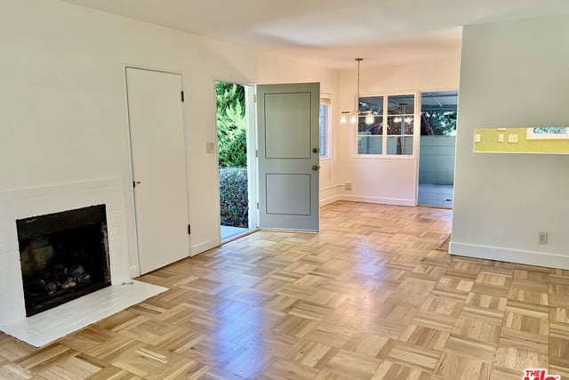 5333 Village Green, Los Angeles, CA 90016 — photo 3 of 14