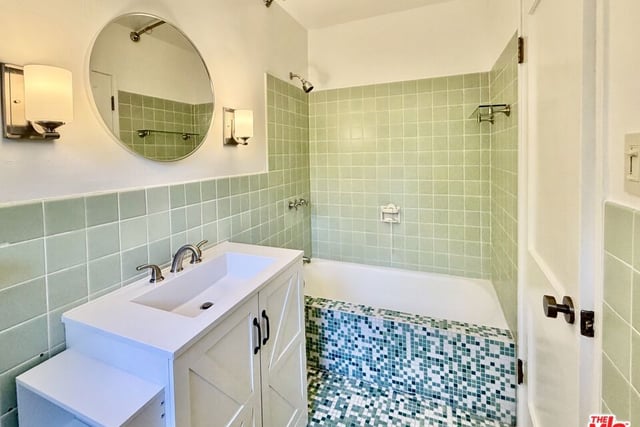 5333 Village Green, Los Angeles, CA 90016 — photo 8 of 14