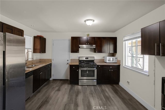 12647 Terra Bella, Pacoima, CA 91331 — photo 12 of 40
