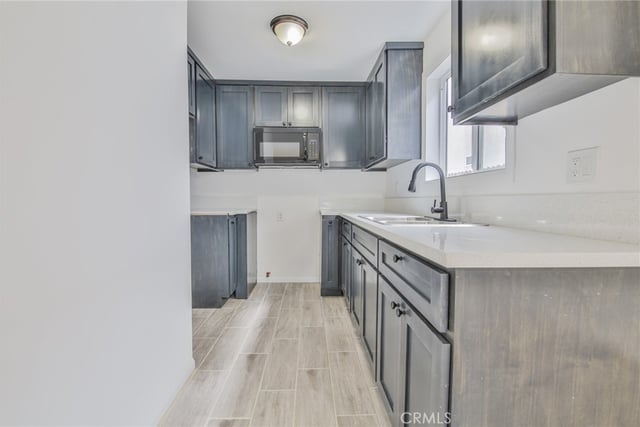 975 E 43rd, Los Angeles, CA 90011 — photo 10 of 37
