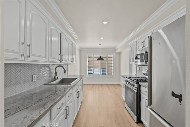 1742 S Bentley, Los Angeles, CA 90025 — photo 3 of 11