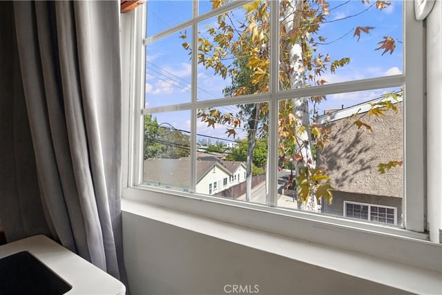 1545 W Jefferson Blvd, Los Angeles, CA 90018 — photo 22 of 29