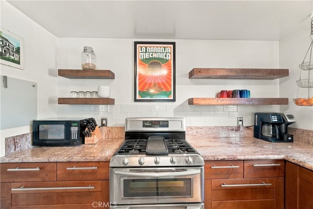1545 W Jefferson Blvd, Los Angeles, CA 90018 — photo 8 of 29