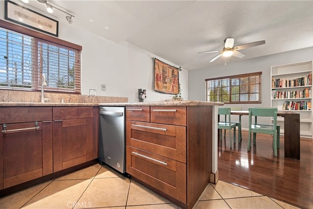 1545 W Jefferson Blvd, Los Angeles, CA 90018 — photo 9 of 29
