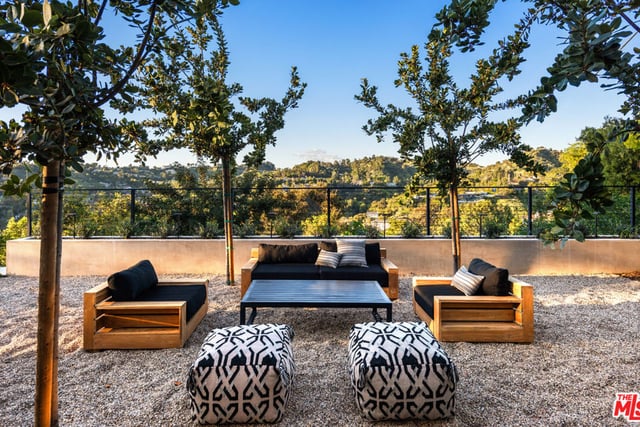 9705 Oak Pass Road, Beverly Hills, CA 90210 — photo 26 of 35