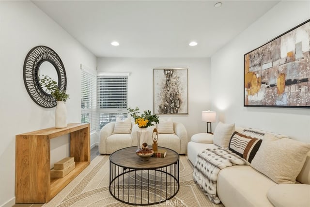 5627 Observation, Los Angeles, CA 90028 — photo 8 of 51