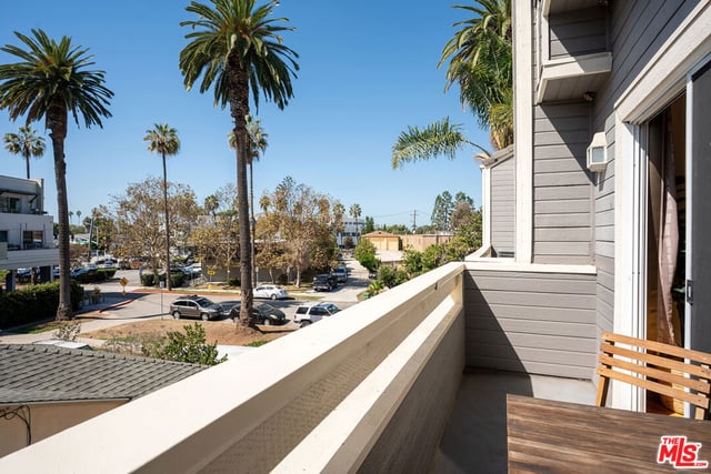 4192 Marcasel Avenue 2, Culver City, CA 90066 — photo 19 of 29