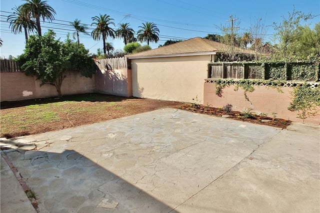 2359 Golden, Long Beach, CA 90806 — photo 26 of 29