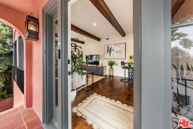 2118 Woodland Way, Los Angeles, CA 90068 — photo 3 of 24
