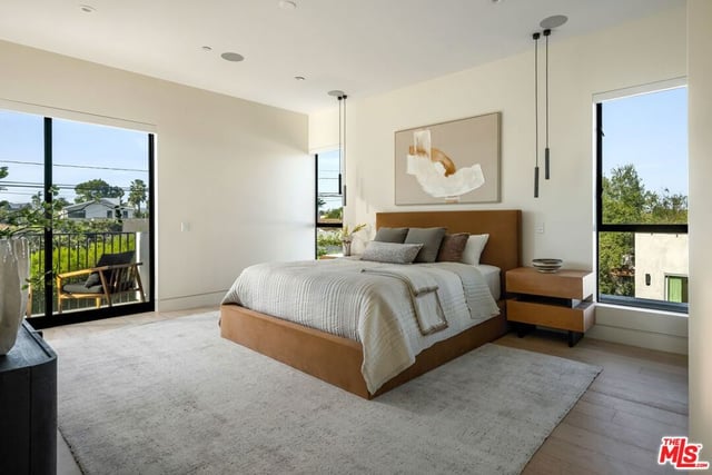 12851 Bonaparte Avenue, Los Angeles, CA 90066 — photo 13 of 30