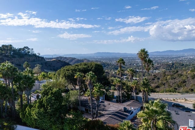 8364 Mulholland Drive, Los Angeles, CA 90046 — photo 15 of 15