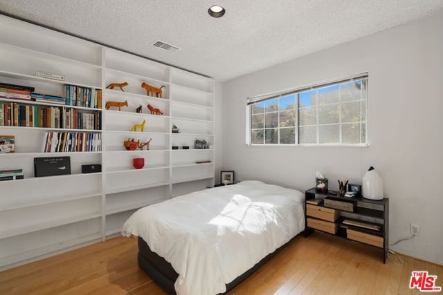 8364 Mulholland Drive, Los Angeles, CA 90046 — photo 9 of 15