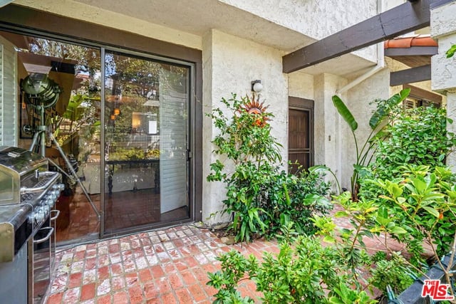 17204 Palisades Circle, Pacific Palisades, CA 90272 — photo 5 of 56