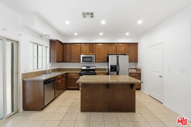 14502 Vesta Court, Panorama City, CA 91402 — photo 14 of 43
