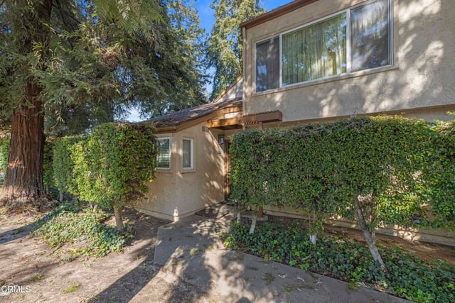 22330 Victory Boulevard 401, Los Angeles, CA 91367 — photo 2 of 8