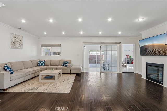 12643 Elkwood Street, North Hollywood, CA 91605 — photo 9 of 71