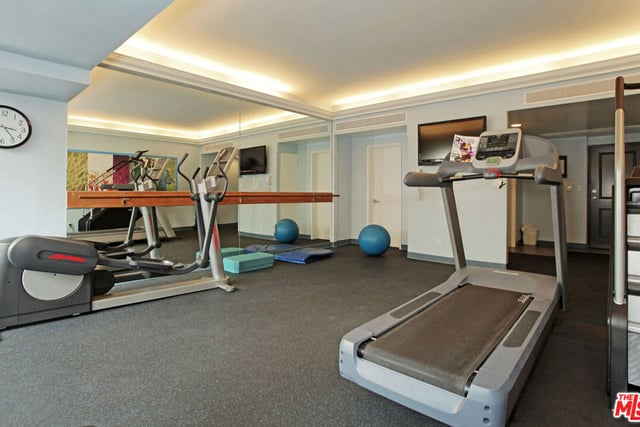 1155 N La Cienega Boulevard 1110, West Hollywood, CA 90069 — photo 17 of 20