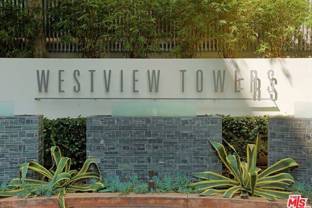 1155 N La Cienega Boulevard 1110, West Hollywood, CA 90069 — photo 3 of 20