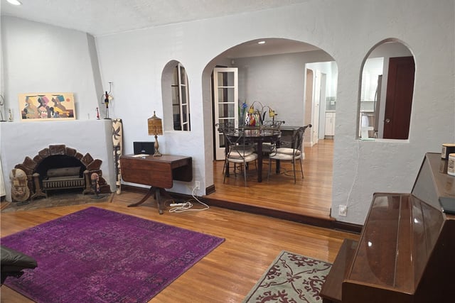 1902 W 65th, Los Angeles, CA 90047 — photo 8 of 34