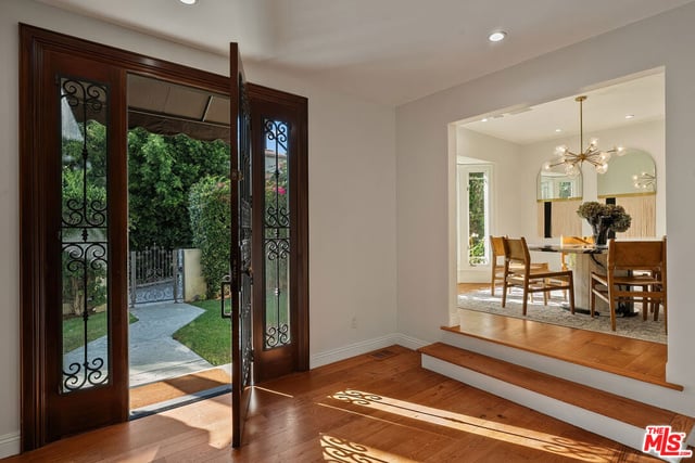 1124 Sierra Alta Way, Los Angeles, CA 90069 — photo 5 of 41
