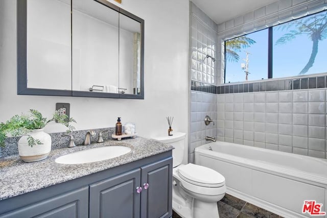 1013 Bay Street, Santa Monica, CA 90405 — photo 13 of 30