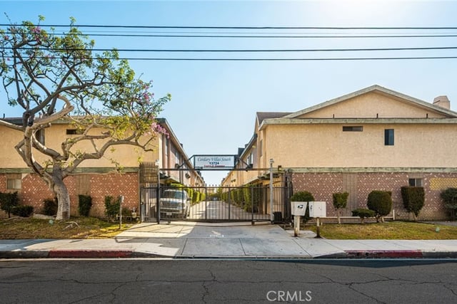 13724 Cordary 5, Hawthorne, CA 90250 — photo 31 of 32