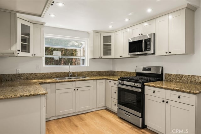 13724 Cordary 5, Hawthorne, CA 90250 — photo 6 of 32