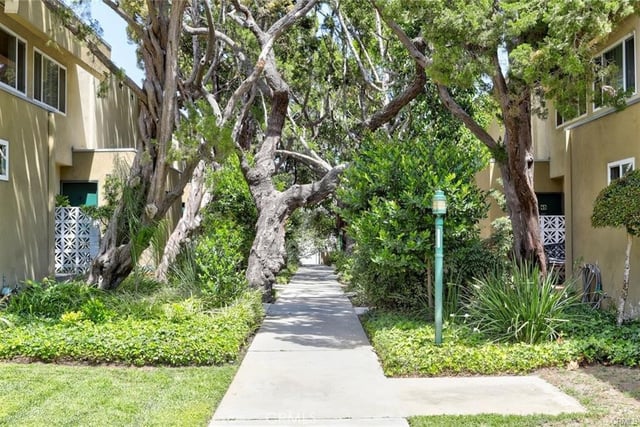 11138 Aqua Vista, Studio City, CA 91602 — photo 6 of 23