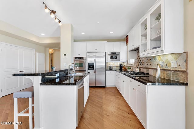 1551 Windshore Way, Oxnard, CA 93035 — photo 17 of 48
