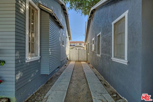 512 E Tujunga Avenue, Burbank, CA 91501 — photo 28 of 34