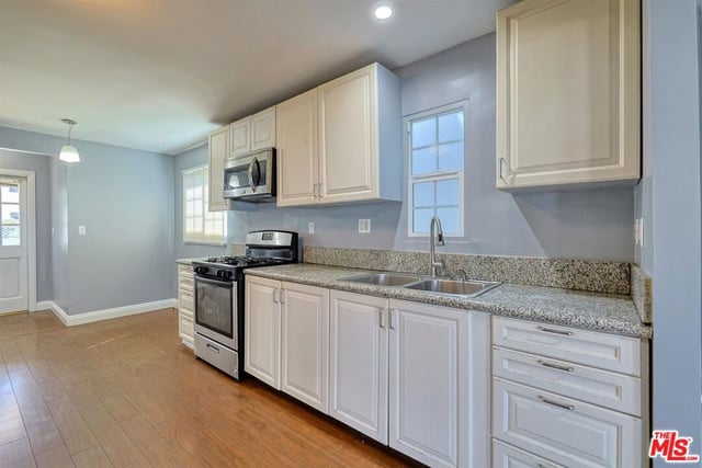 512 E Tujunga Avenue, Burbank, CA 91501 — photo 6 of 34