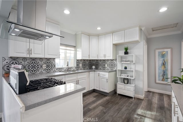 46 W Pleasant, Long Beach, CA 90805 — photo 10 of 38