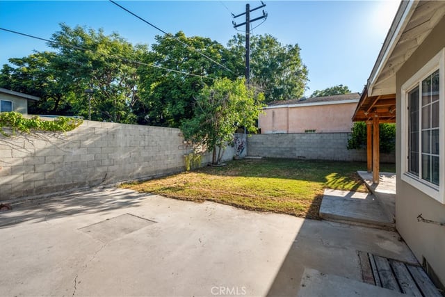 46 W Pleasant, Long Beach, CA 90805 — photo 33 of 38